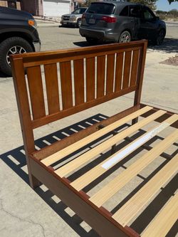 Bed full size