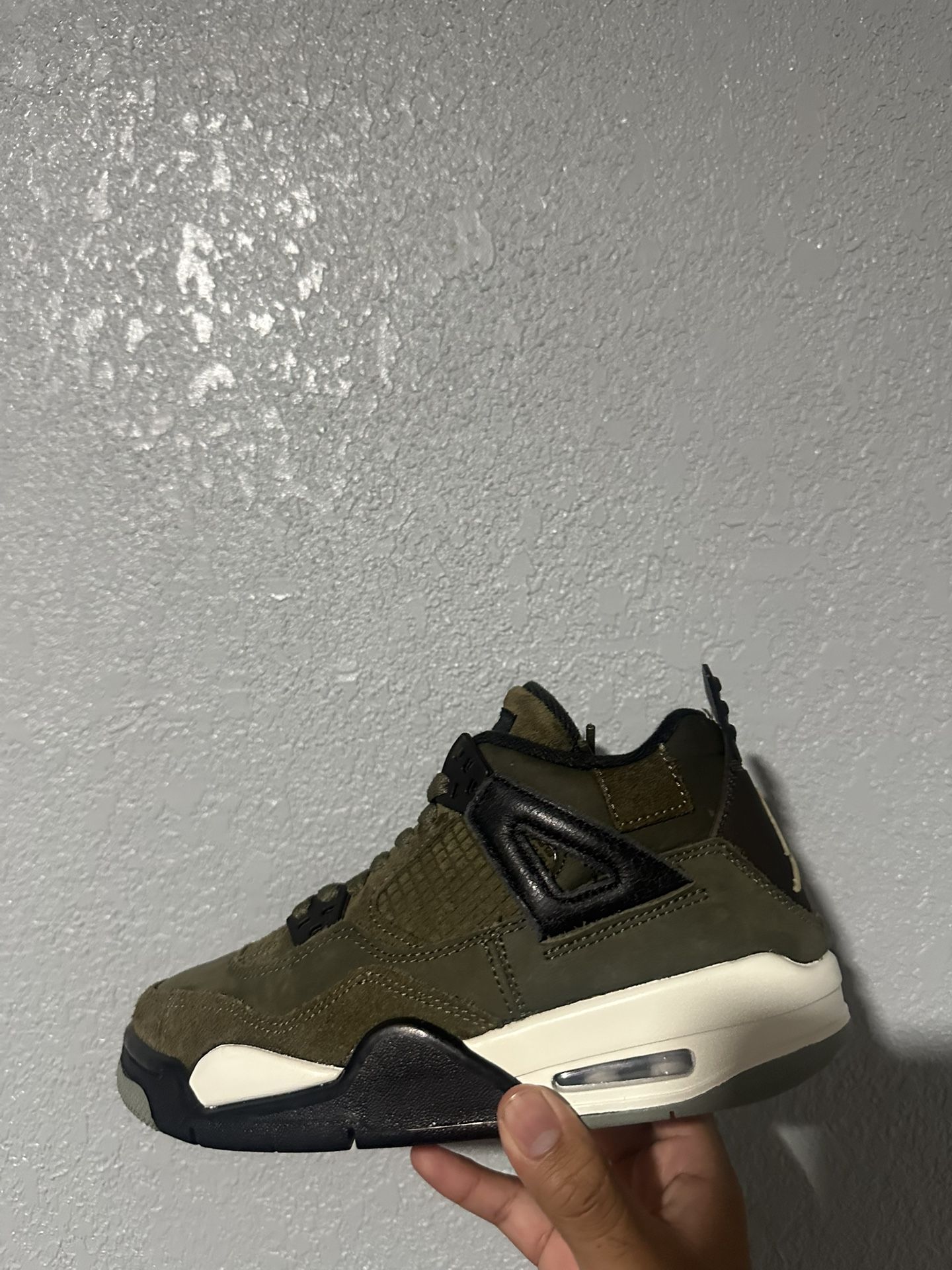 Jordan 4 Olive