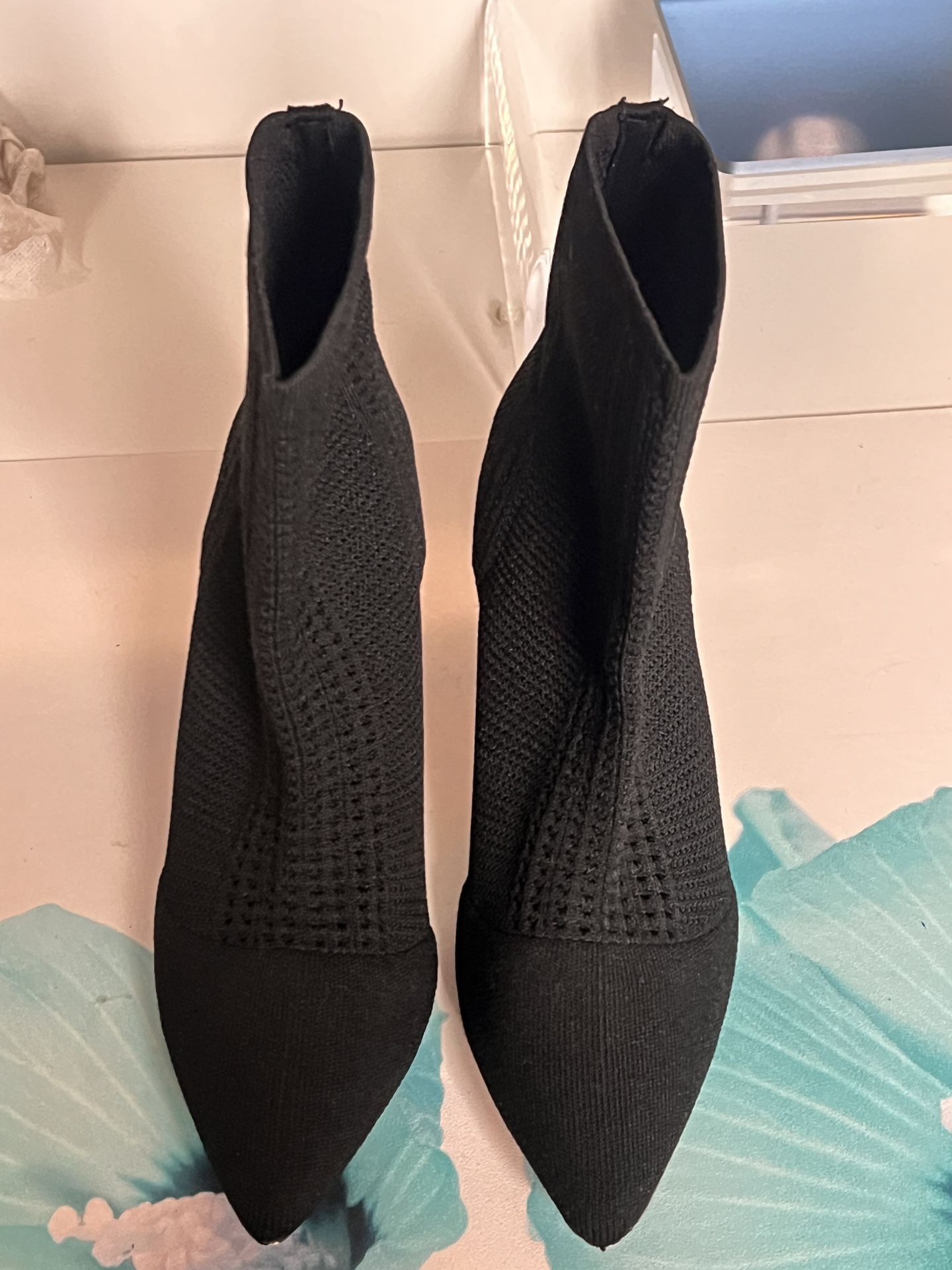 Nicole Miller New York "NONITO" Black Knit Ankle Stiletto Booties Size 8.5
