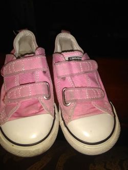 Converse size 9