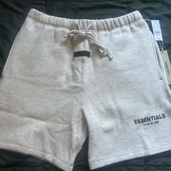 Light oatmeal essential shorts