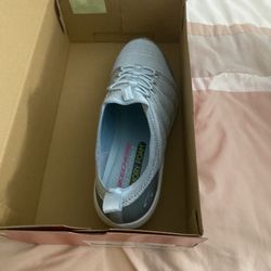 Sketcher Shoes Size 9