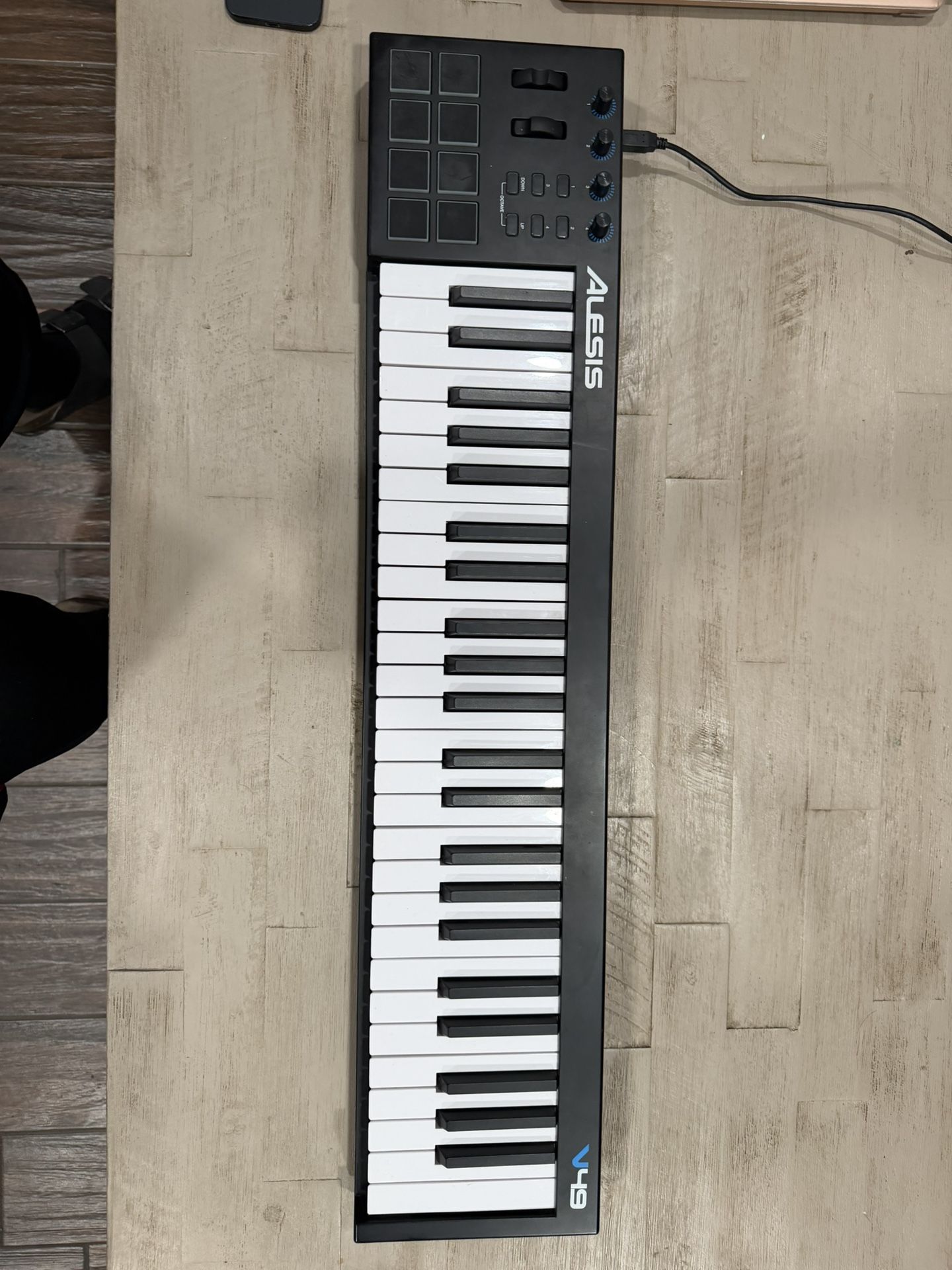 Alesis V49 49-key MIDI controller