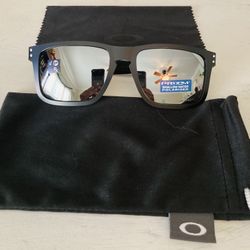 New Polarized Oakley Holbrook
