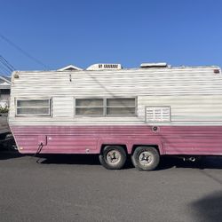 1979 Prowler 20' Travel Trailer