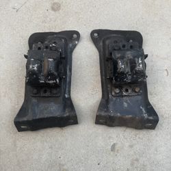 OEM ORIGINAL C10 73-87 Engine Motor Mounts & Brackets