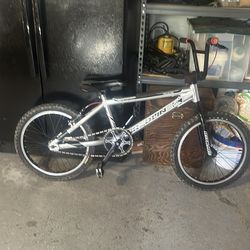 Bmx race bike