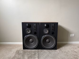 Realistic Mach Two 3 Way Home Floor Standing Vintage Speakers