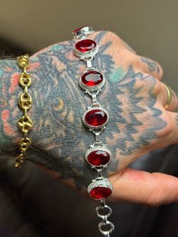 Incredible 🔥!! Red Oval Stone Bracelet • Marked 925 sterling silver • Adjustabl