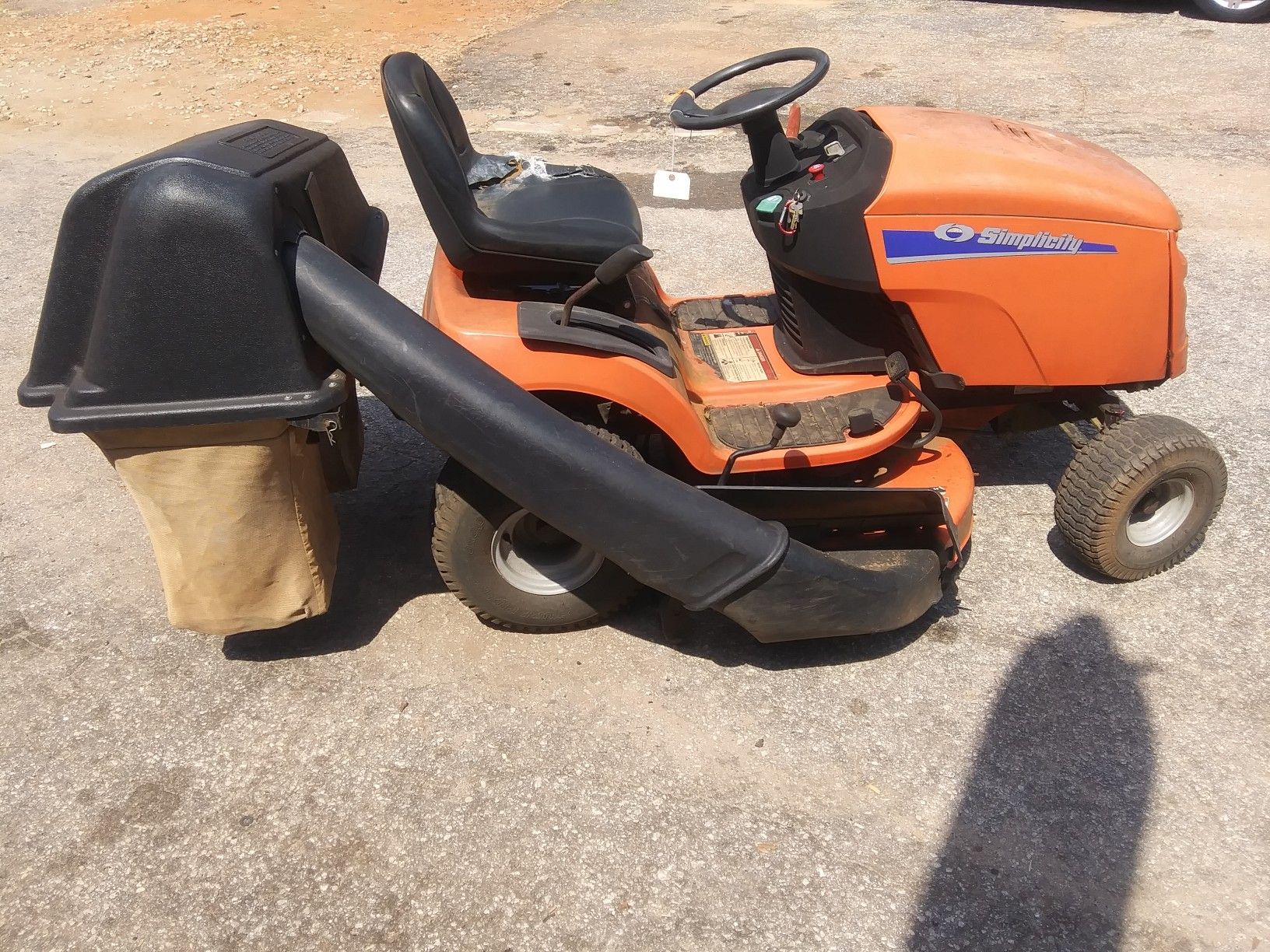 Simplicity lawn tractor with bagger for Sale in Piedmont, SC OfferUp