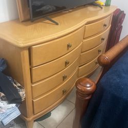 Light Brown Wood Dresser 8 Drawers