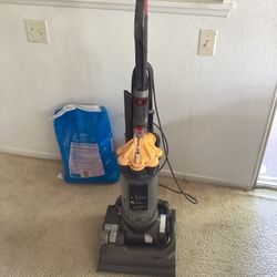 Vacuum Dayso Like Good Working Need Fixed 