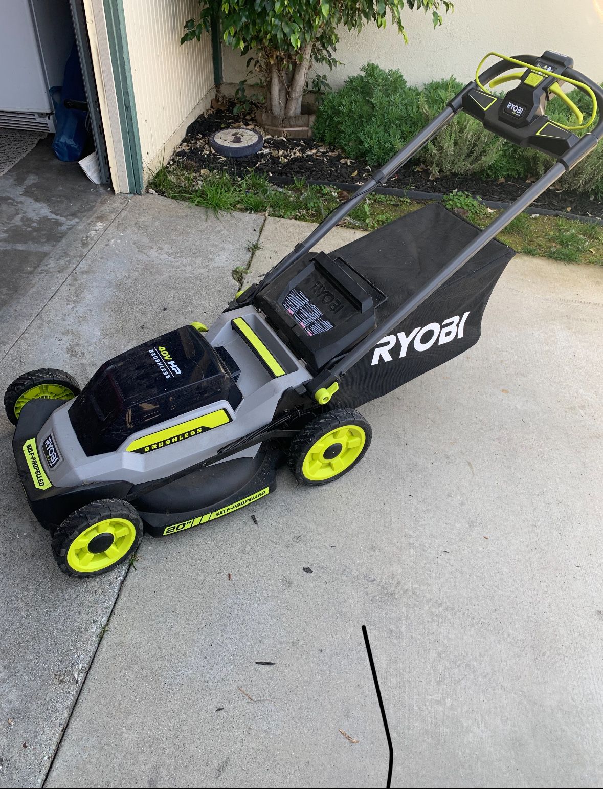 Ryobi Lawn Mower BATTERY NOT INCLUDED 