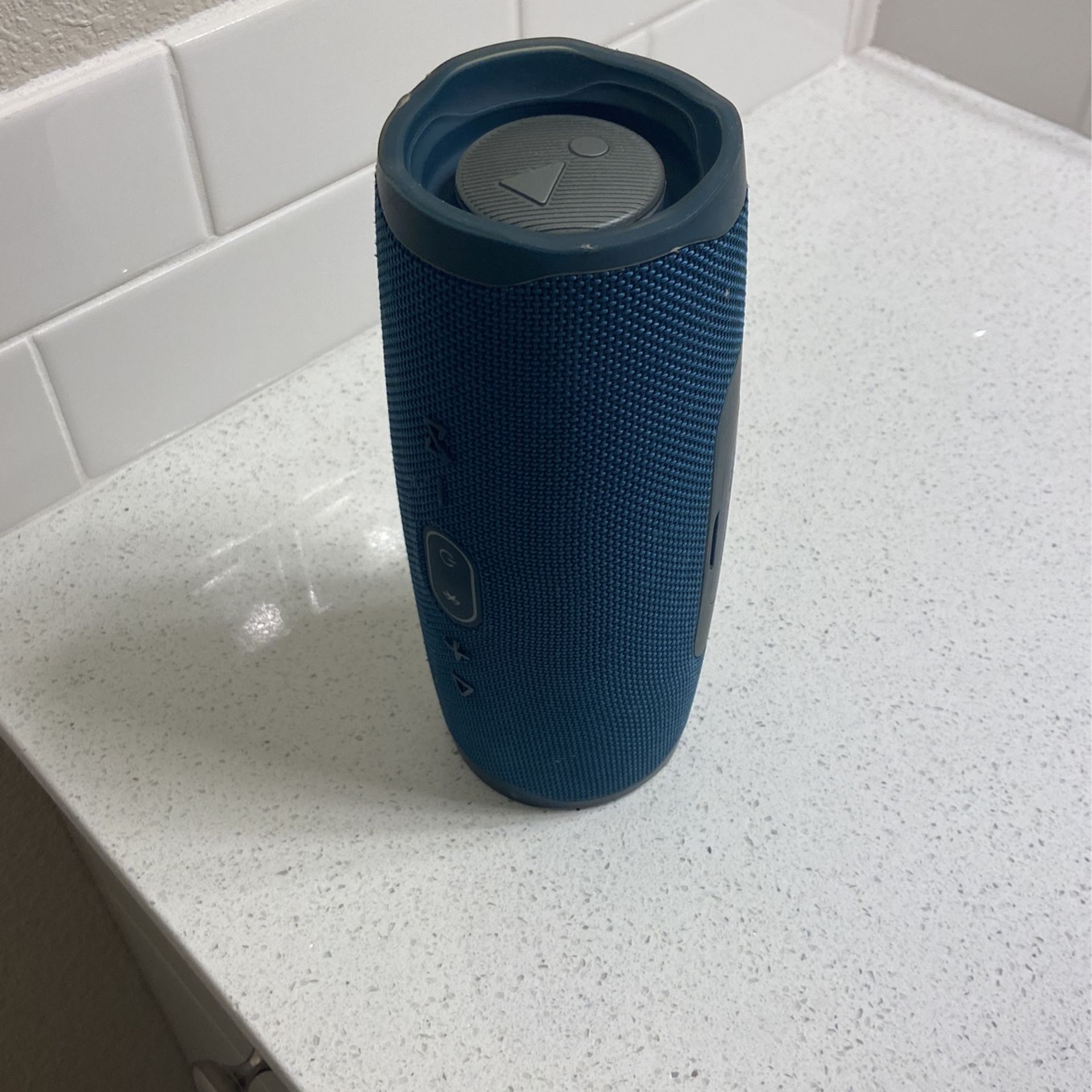 JBL Charge 4