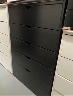 Five drawers dresser