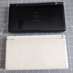 Broken Nintendo DS Lite For Parts