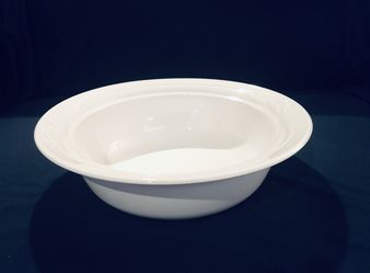 **Corningware French White Large Salad/Fruit Bowl — Used/Excellent Condition**