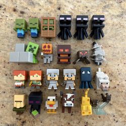 Minecraft 23 Mini figurines Mojang Mattel 1 Inch Series With Collectors Case