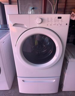 White Frigidaire Washer With Removable Pedestal