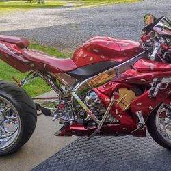 Custom 2005 Yamaha YZF-R1 –