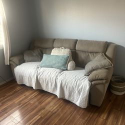 Free Reclining Couch
