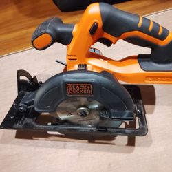 Black + Decker BDCCS20 20 Volt Max 5-1/2" Cordless Circular Saw Tool Only