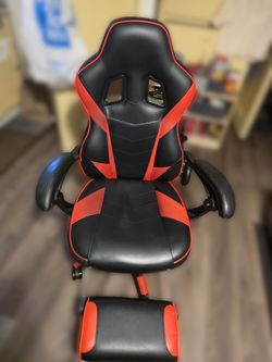 Black and Red Gaming Chair with Footrest