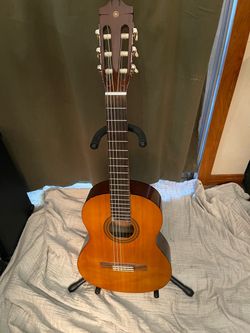 Yamaha Small Classical Guitar