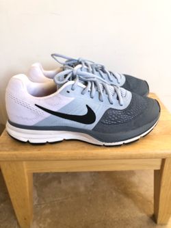Men’s Nike shoes