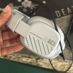 Astro Gaming A10 + PS5 Controller 