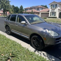 2004 Porsche Cayenne