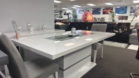 Dining Table Blowout Sale Now🚨Beautiful Dining Tables All In Stock Limited Time Sale Starting $399