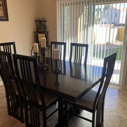 Kitchen Table & 6 Chairs w/18 Inch Leaf
