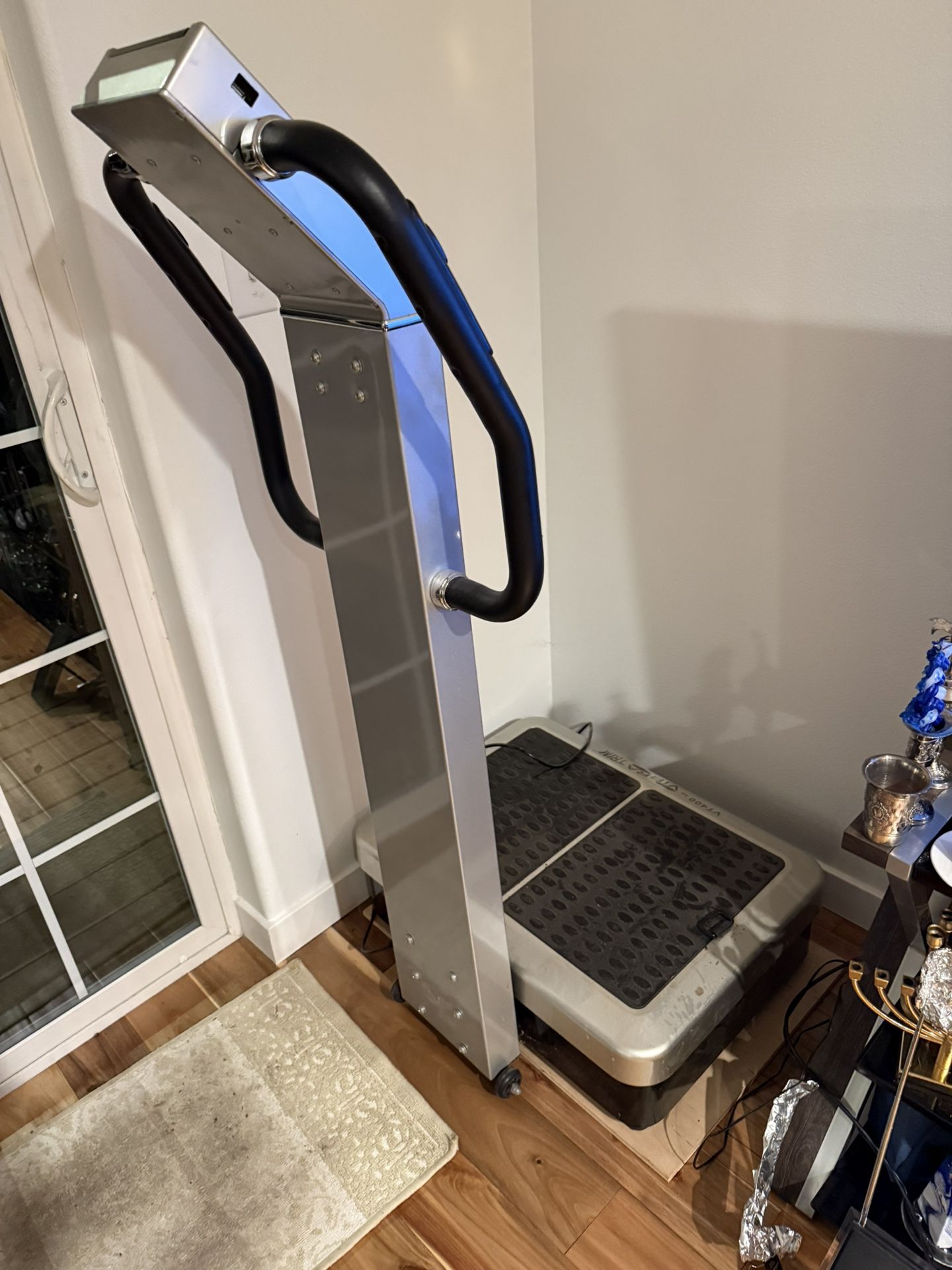 FREE VibraTrim Machine - Stand In place Lose Weight