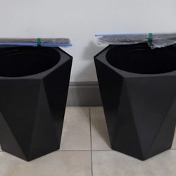 *** REDUCED *** PAIR of 16" Black Hexagonal Resin Mobile Planters (with Water Monitoring) @ Lasting Creations