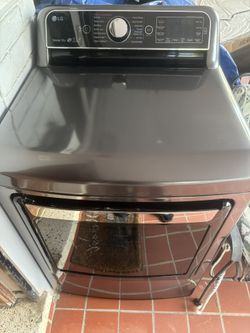 LG Electric Washer And Gas Dryer