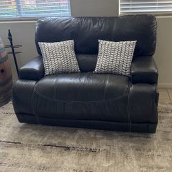 Reclining Loveseat 