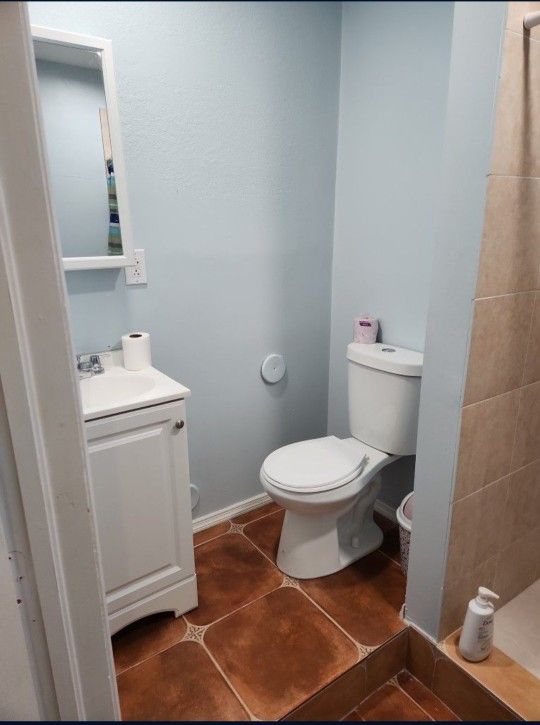 Studio Apartment, All Utilities Included
