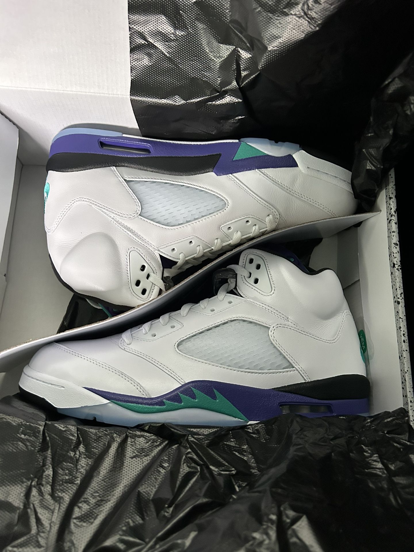 Jordan 5 Retro “Grape”