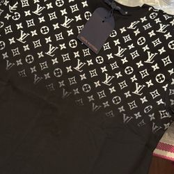 LV Shirt 