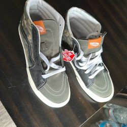 Vans Shoes “Mens 7.5 Womens 9.0”