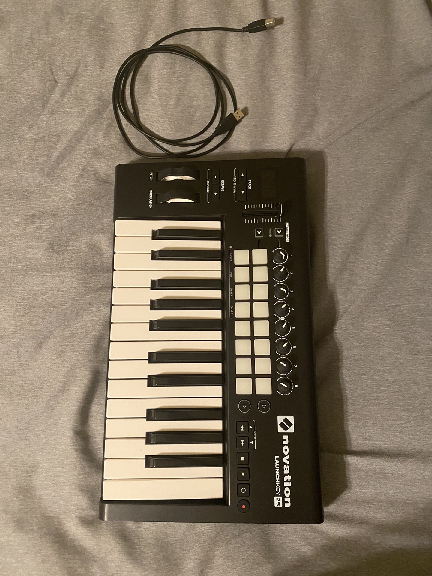 Novation LaunchKey 25 MK2 Midi Keyboard for Sale in Fuquayvarina, NC