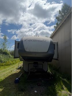2014 Forest River Cardinal Fifth Wheel