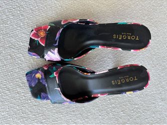 Kitten heels - New  - size 7