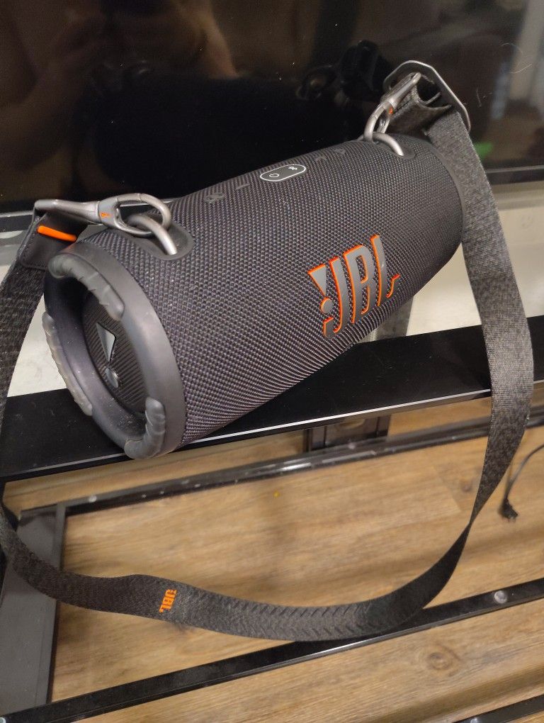 JBL Extreme 3 Bluetooth Speaker With Carrying Strap Included
