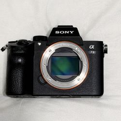 Sony Alpha A7III Mirrorless Full Frame Camera (Body Only) w 1 Battery, Box, Excellent