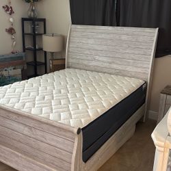 Queen Size Bed  Set