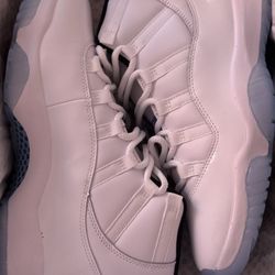Air Jordan 11 Legend Blue Size 10.5 