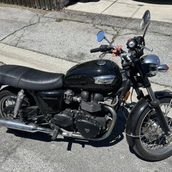 2007 Triumph Bonneville 