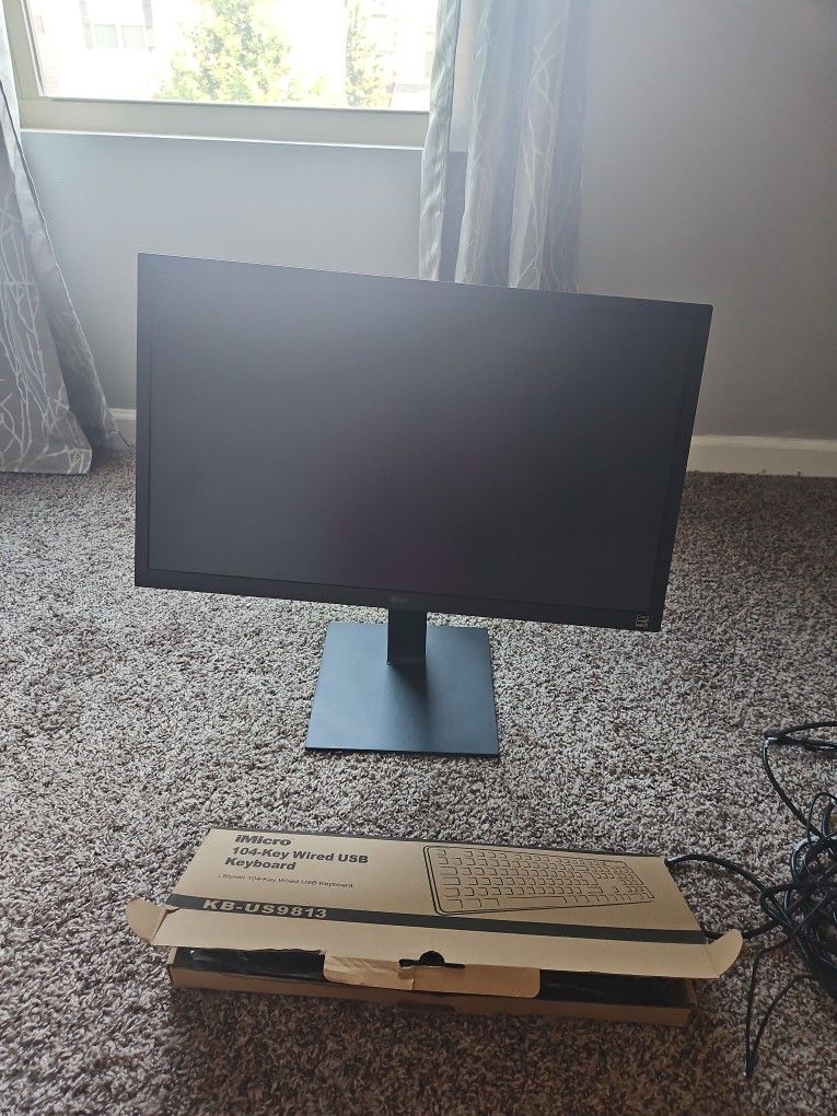 Computer Monitor with Keyboard